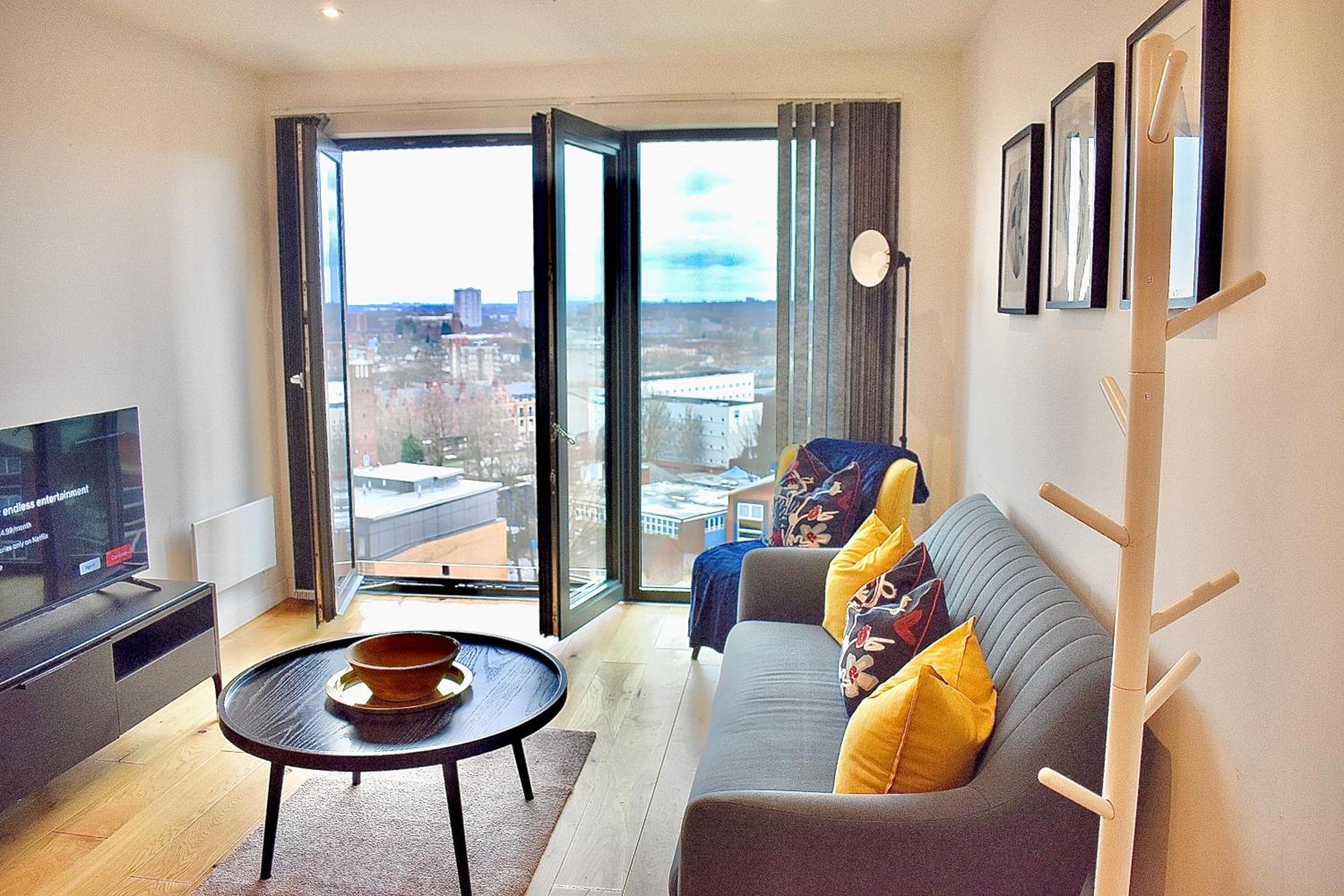 Апартаменты 2 Bedroom Luxury Penthouse Centre! Free Parking On Site